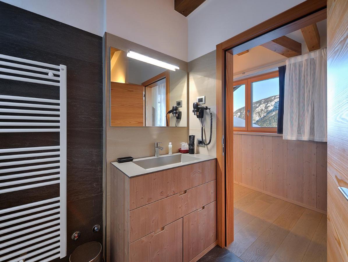 Hotel Madonna Delle Nevi Folgarida Eksteriør billede
