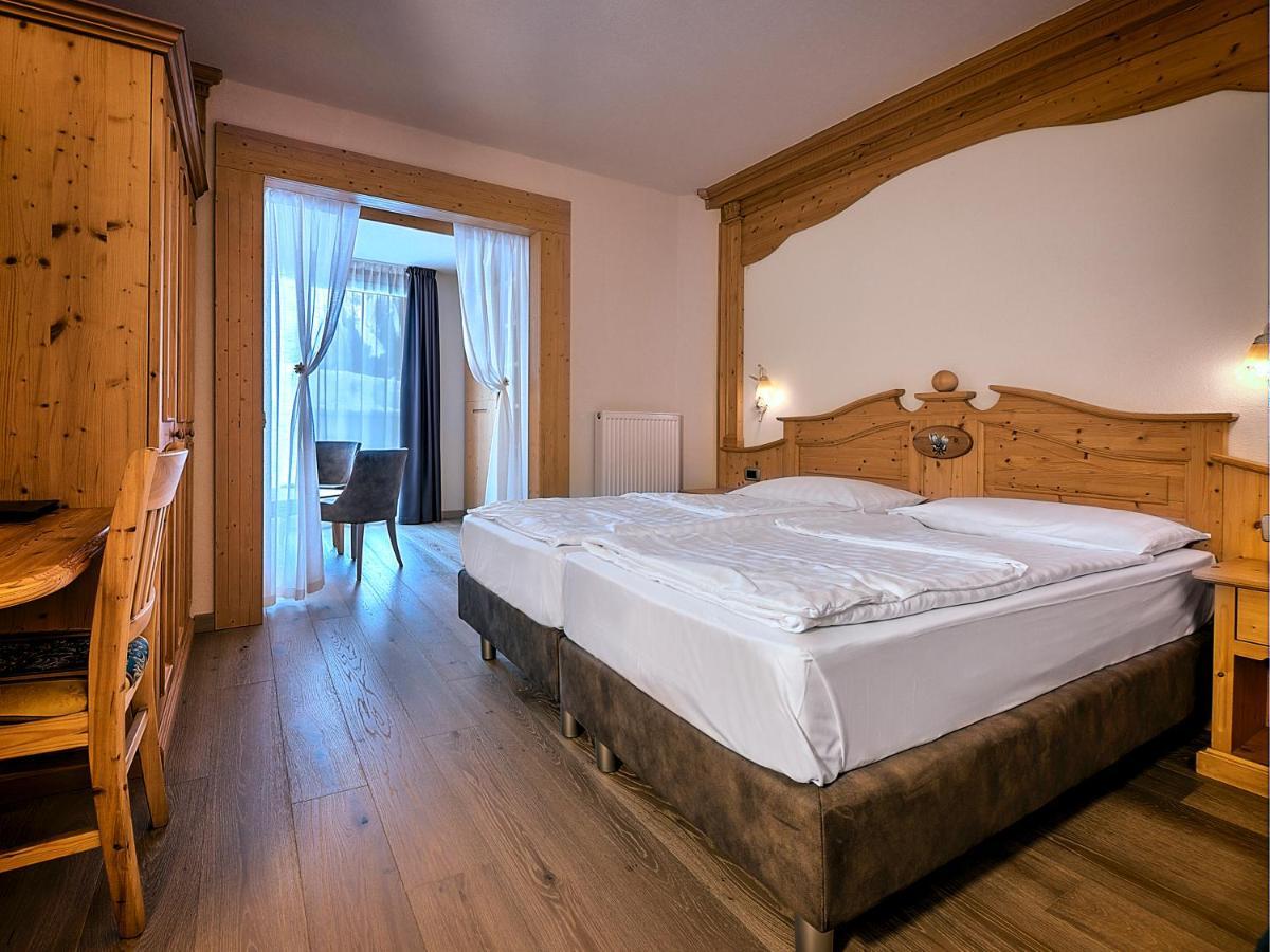 Hotel Madonna Delle Nevi Folgarida Eksteriør billede