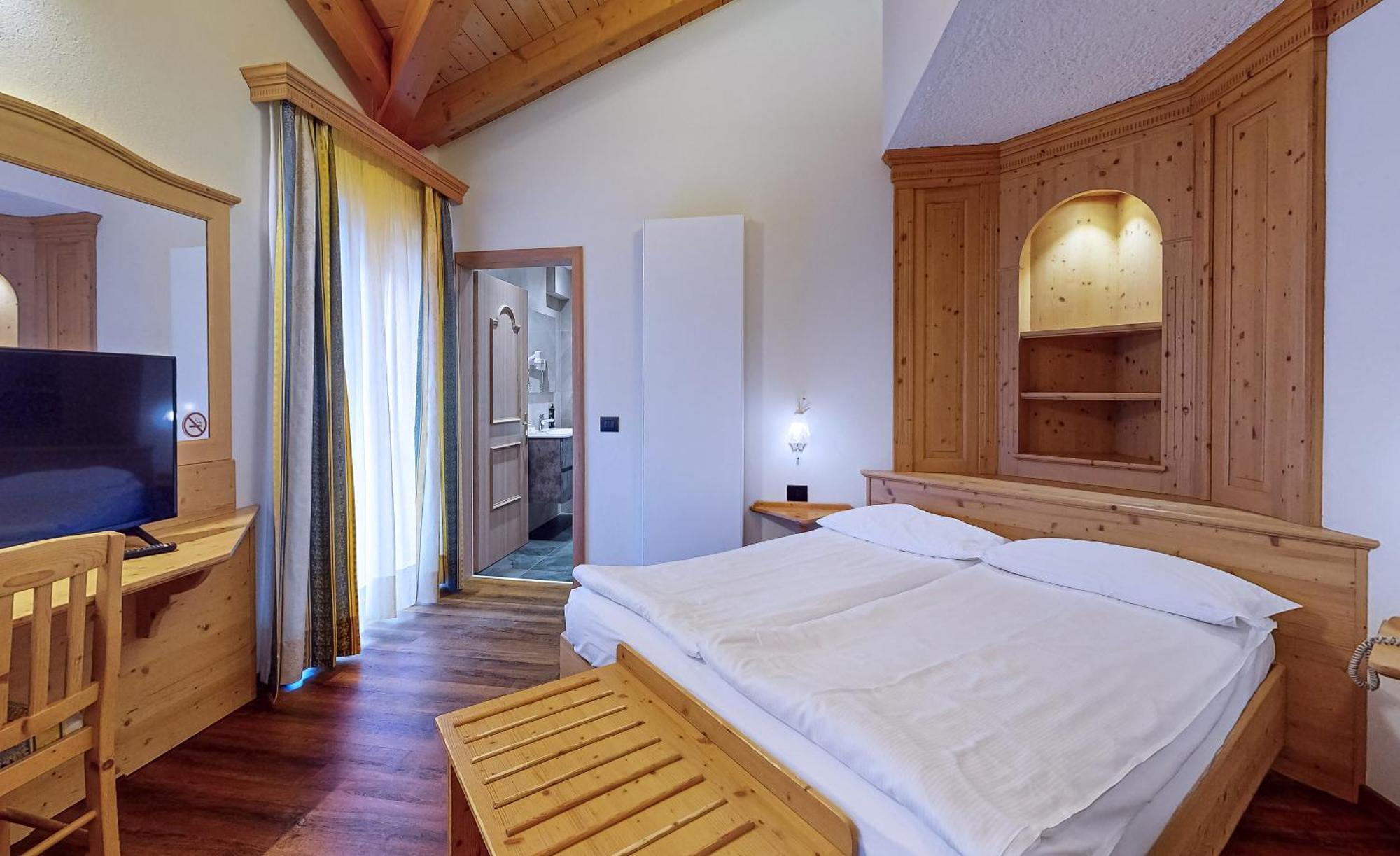 Hotel Madonna Delle Nevi Folgarida Eksteriør billede