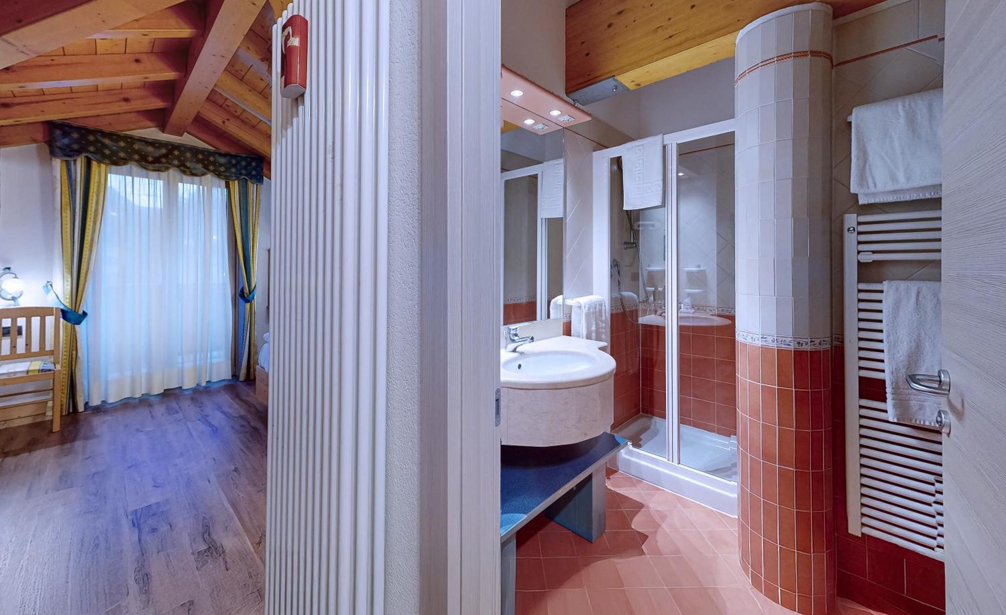 Hotel Madonna Delle Nevi Folgarida Eksteriør billede